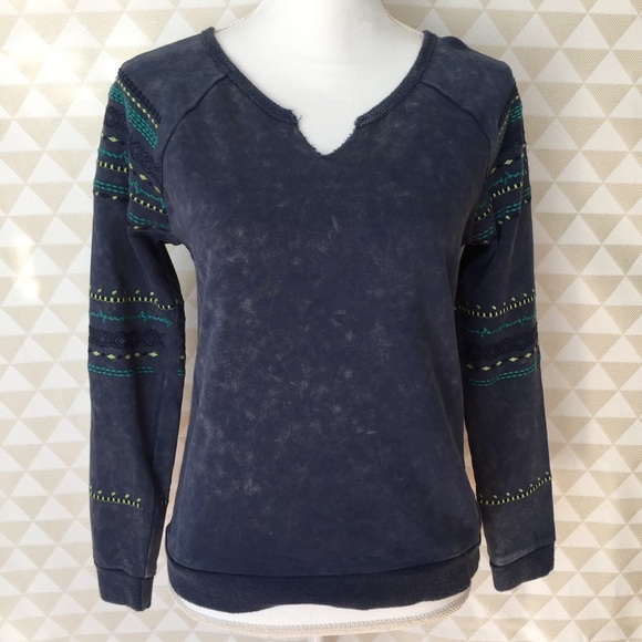 Stonewashed 💯 Cotton Sweater w/Tribal Embroidery - Picture 3 of 6